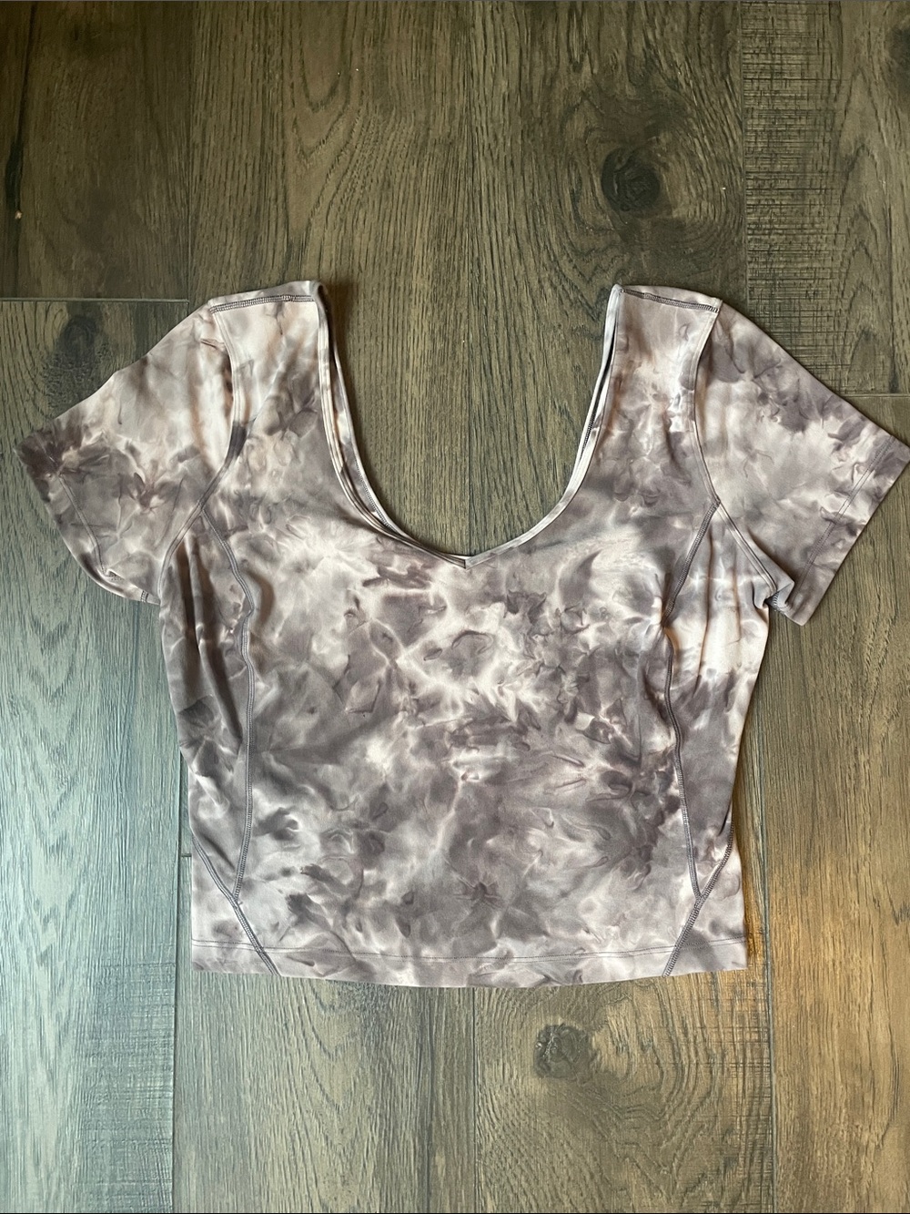 Lululemon Women's Scoop Neck Tie-Dye Crop Top - maroon